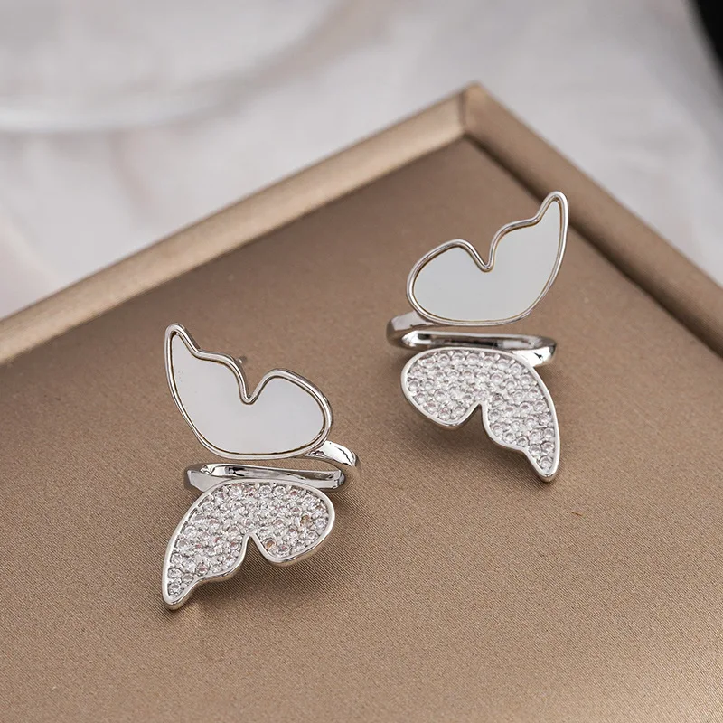 Light luxury fashion natural shell butterfly earrings for women