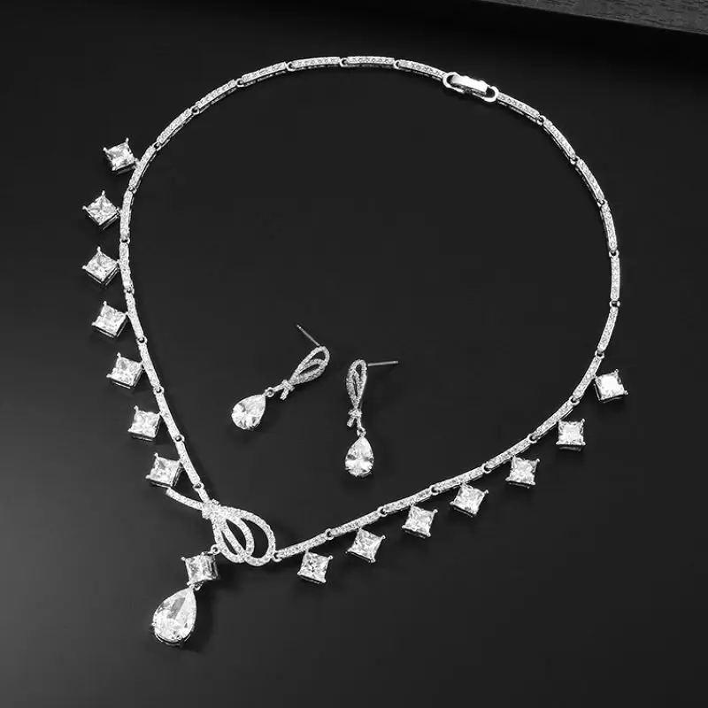 

Funmode New Simple Sweet Bridal Zircon Necklace Earrings Two-piece Suit Wedding Dress Accessories Banquet Dress Jewelry FS490