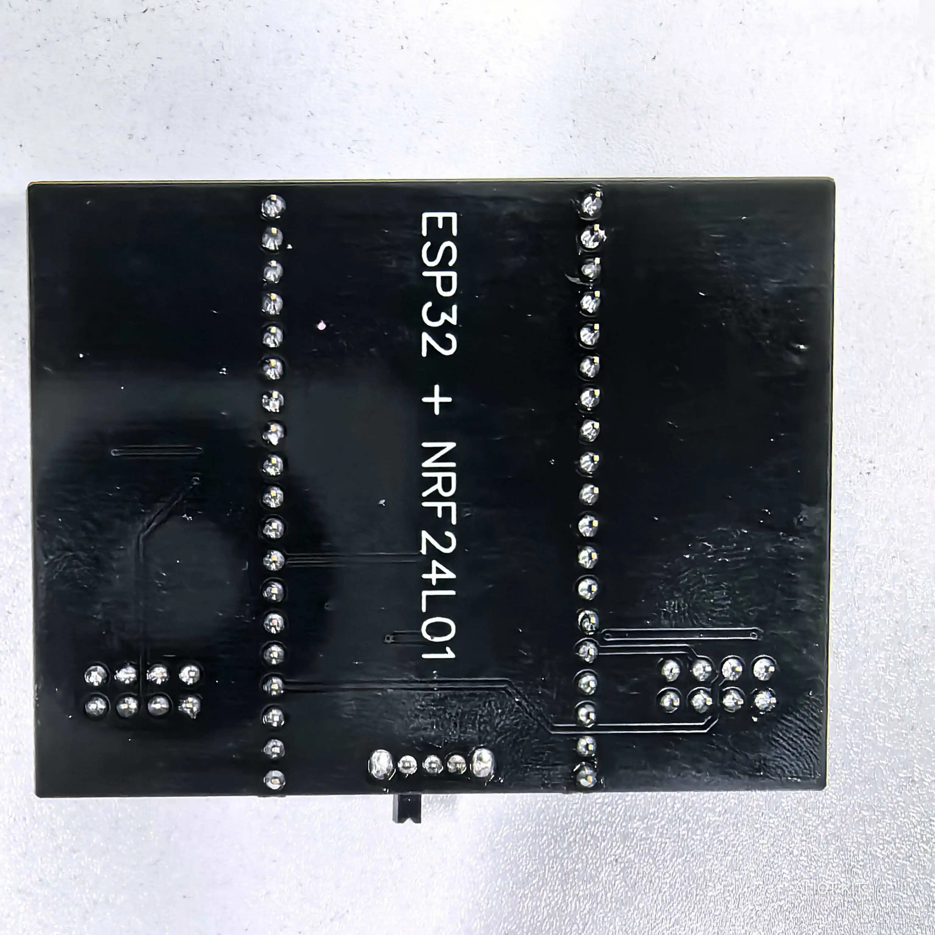 รูปสินค้า บอร์ดพัฒนา ESP32 SI24R1 สำหรับทดสอบบลูทูธและ WiFi