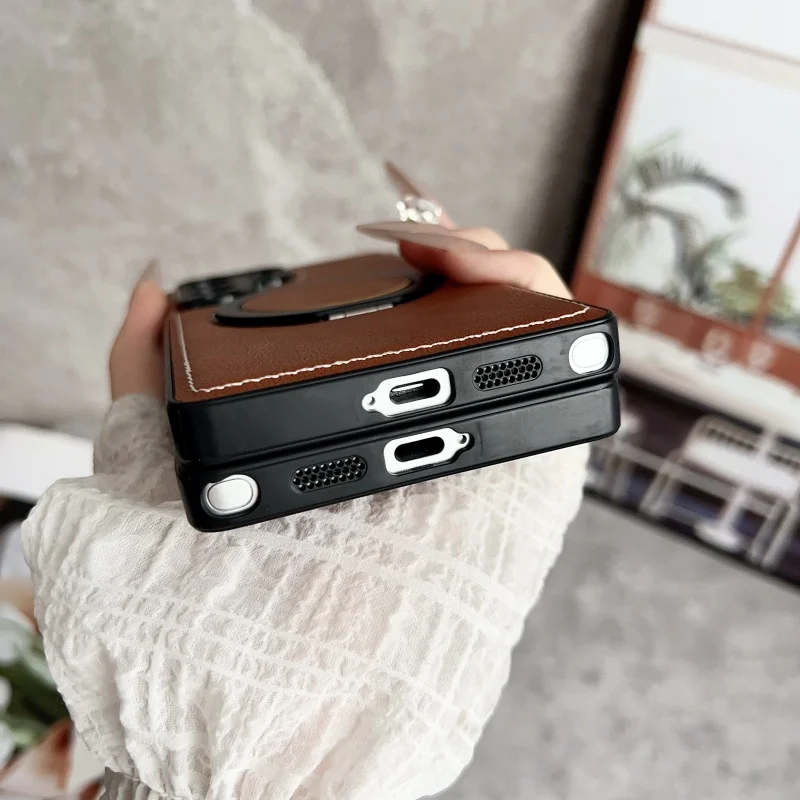 Vintage Leather MagSafe Case with Foldable Ring Bracket
