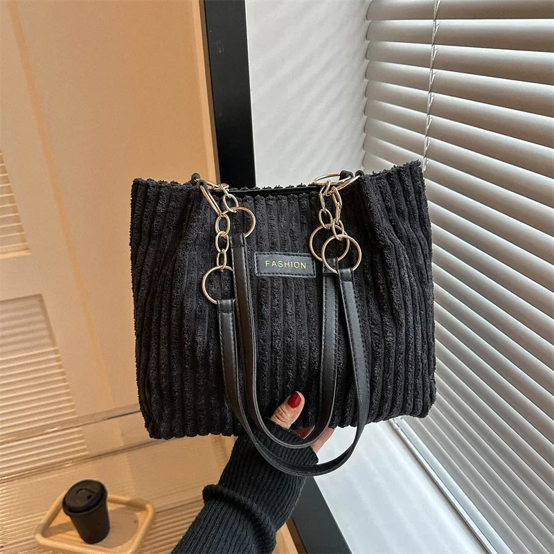 Autumn New Temperament Fashion Design Shoulder Bag Solid Color Simple Tote Shoulder Bag Texture Luxury Brand Shoulder Bag Girl