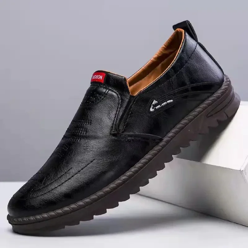 Trend Men Casual Shoes Breathable Non Slip Shoes Outdoor Soft Soled Travel Sneakers Leather Men Flats running sneakers casual shoes sports shoes casual sneakers fashion sneakers leather shoes
