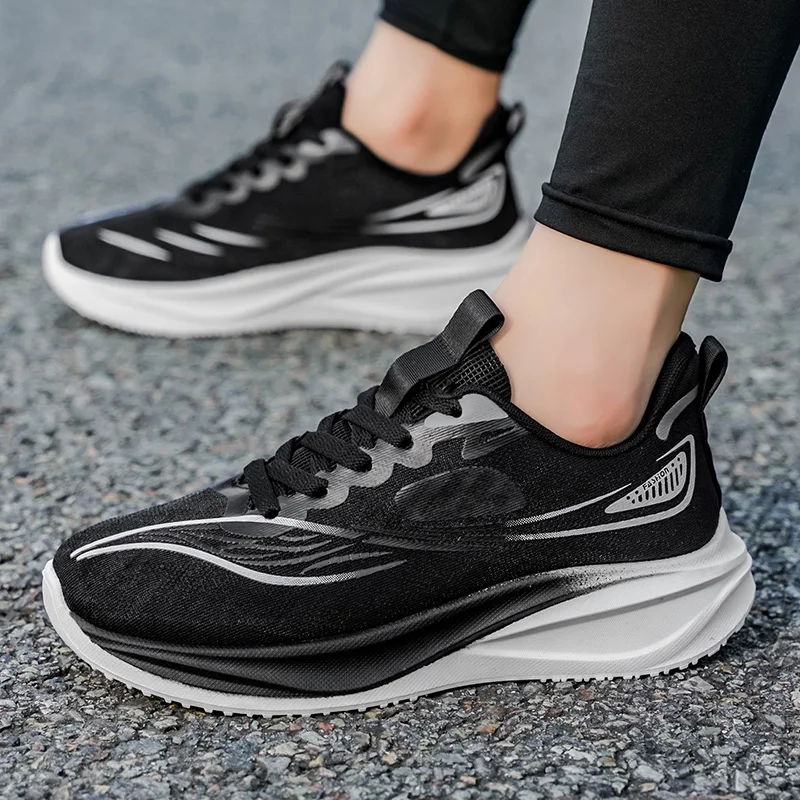 Men's Breathable Mesh Running Shoes Lightweight Soft Sole Trainer_voghion.com