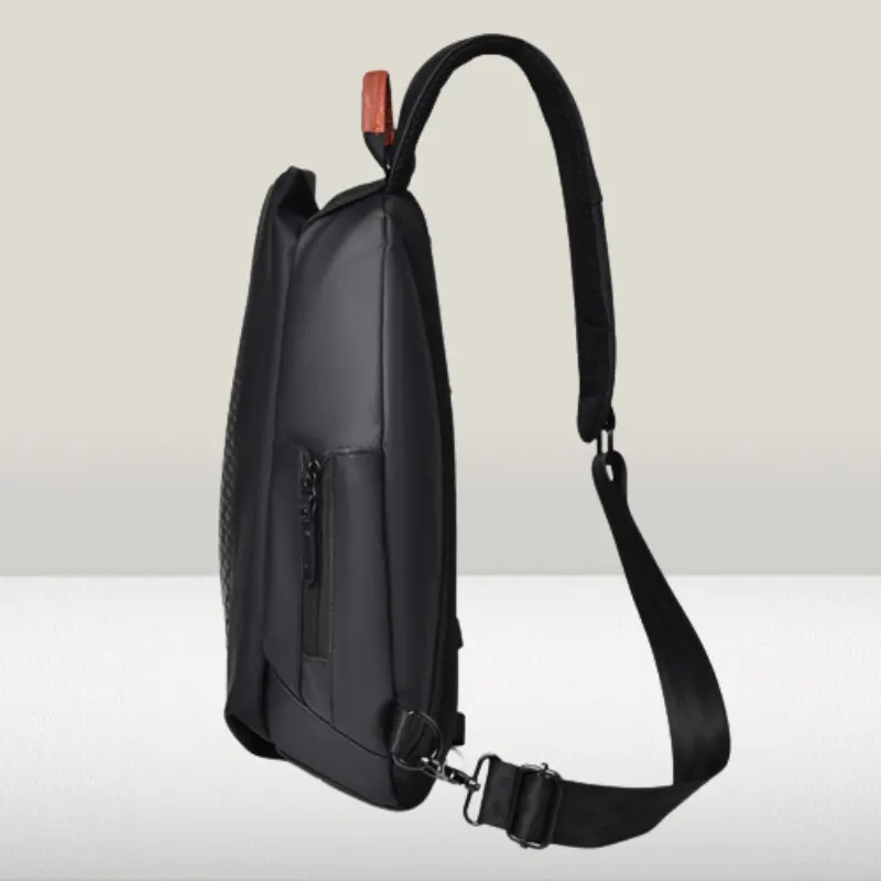 Рисунок 4 - Мужская нагрудная сумка большой