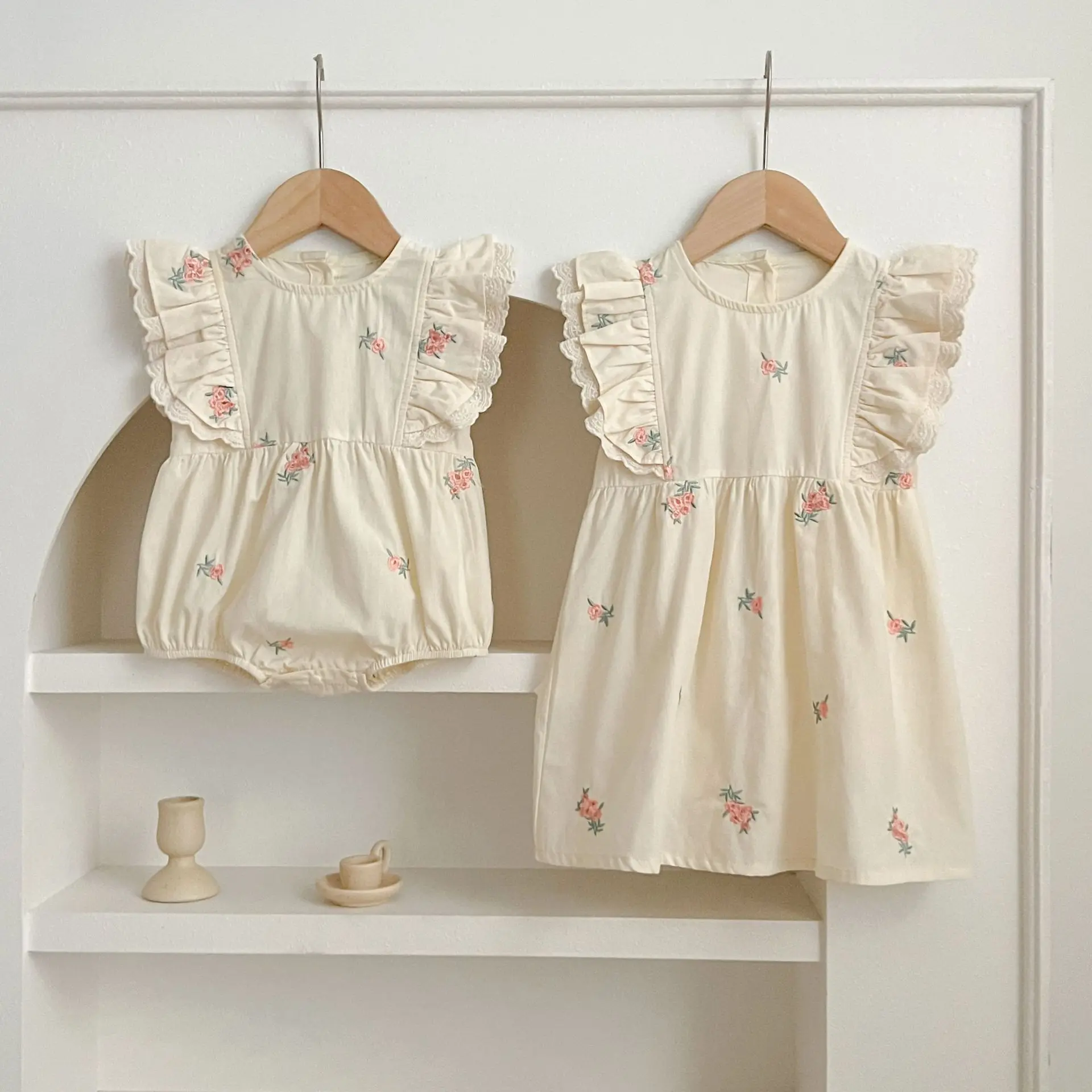 Sommer Passende Schwester Outfit Kind Baby Mädchen Kleidung Mädchen Spitze Fliegende Ärmel Kleid Sticken Kragen Baby Strampler Prinzessin Kleid – Detail 2
