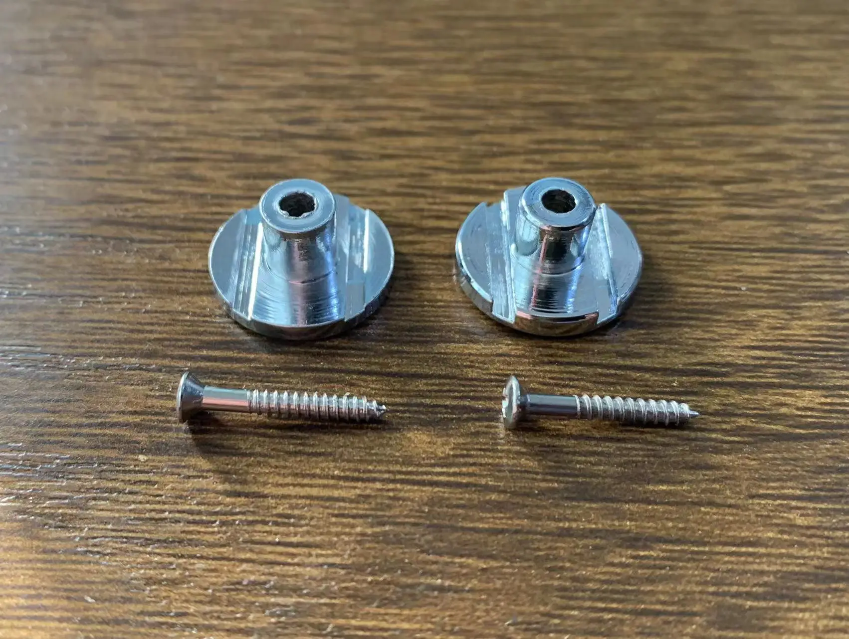 1PC 4 / 5 Strings Electric Bass Guitar String Retainer Guide Metal Round Chrome Color Guitar Accessories