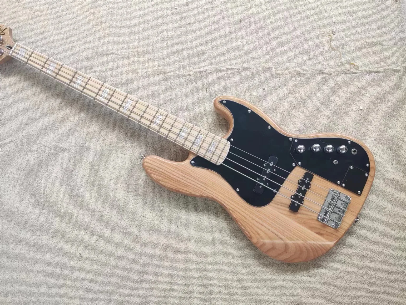 Chitarra Basso Jazz Signature Personalizzata Markus Miller 4 Corde