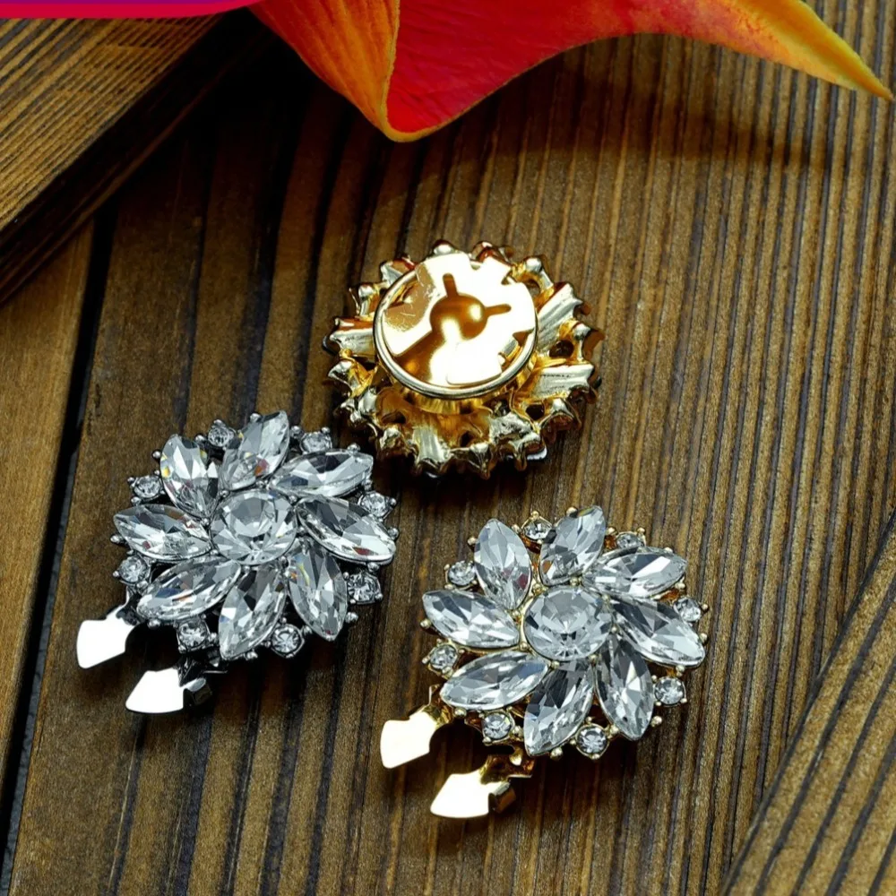 2PCS 럭셔리 꽃무늬 금속 버클 고급 셔츠 가디건 드레스 장 버튼 세트 커프링크스 우아한 스타일