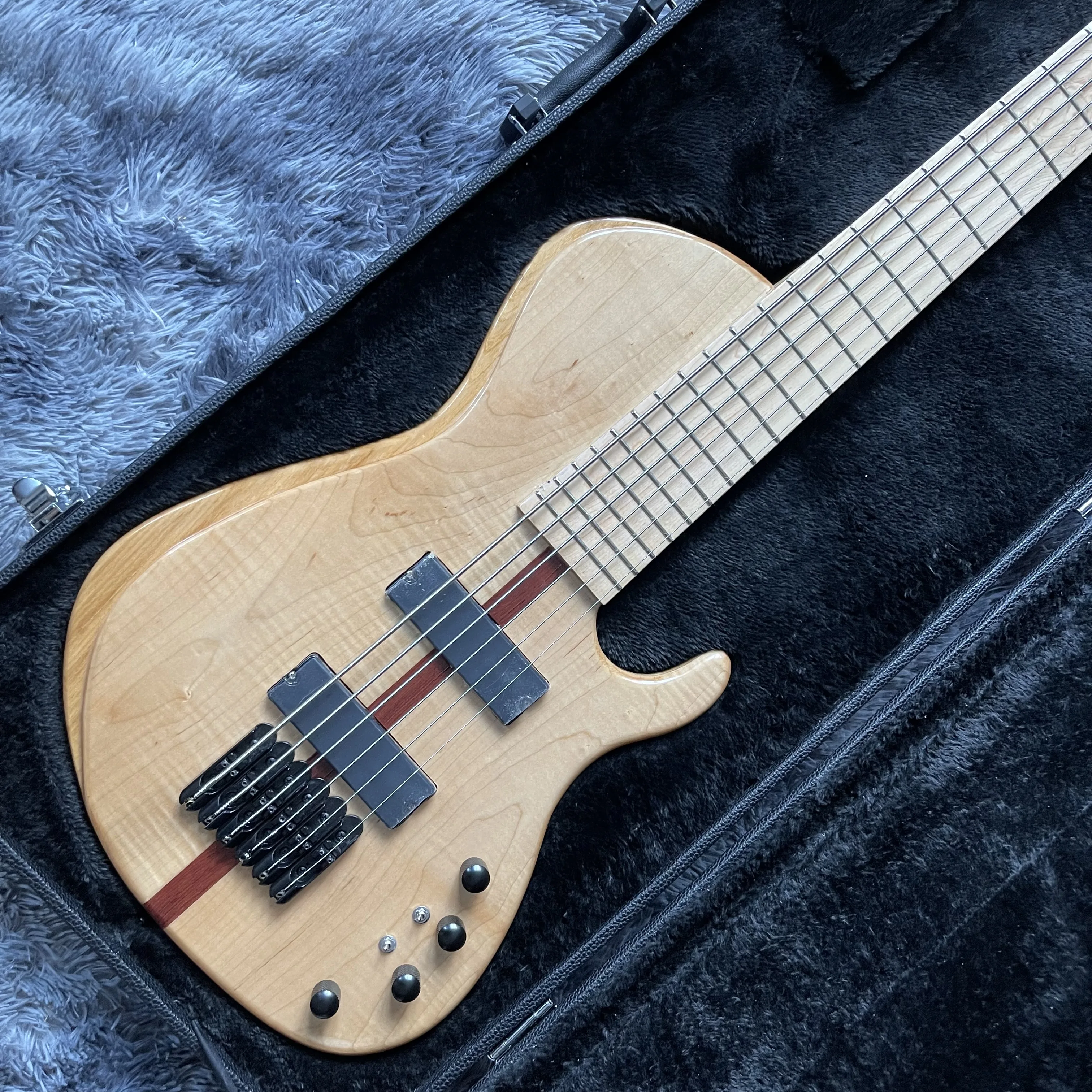 

Free shipping，The original wood color, fashion, electric guitar,2022 new pop, high-end custom,