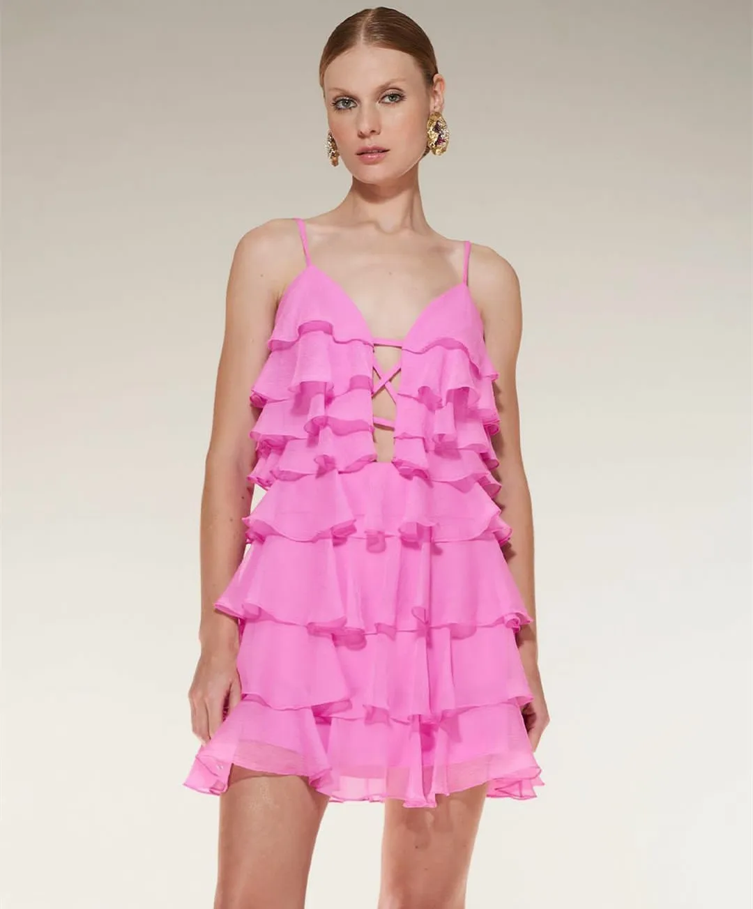 

Elegant Short Hot Pink V-Neck Prom Dresses With Ruffles A-Line Chiffon Above Knee Length Formal Occasion Evening Dress for Women