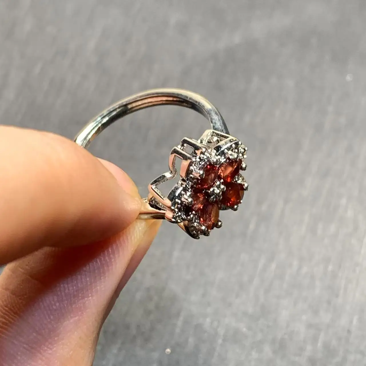 Natural Garnet Ring Stone Female Handmade Rings Fine Jewelry for Women Gift vintage style Elegant Design Luxury