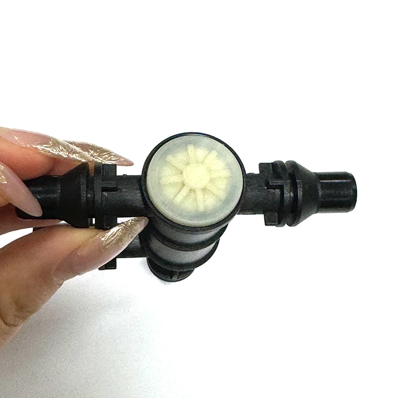 0005061000 A0005061000 Genuine Water Hose Connector For Mercedes Benz A C E GLC GLE GLS 0005061000