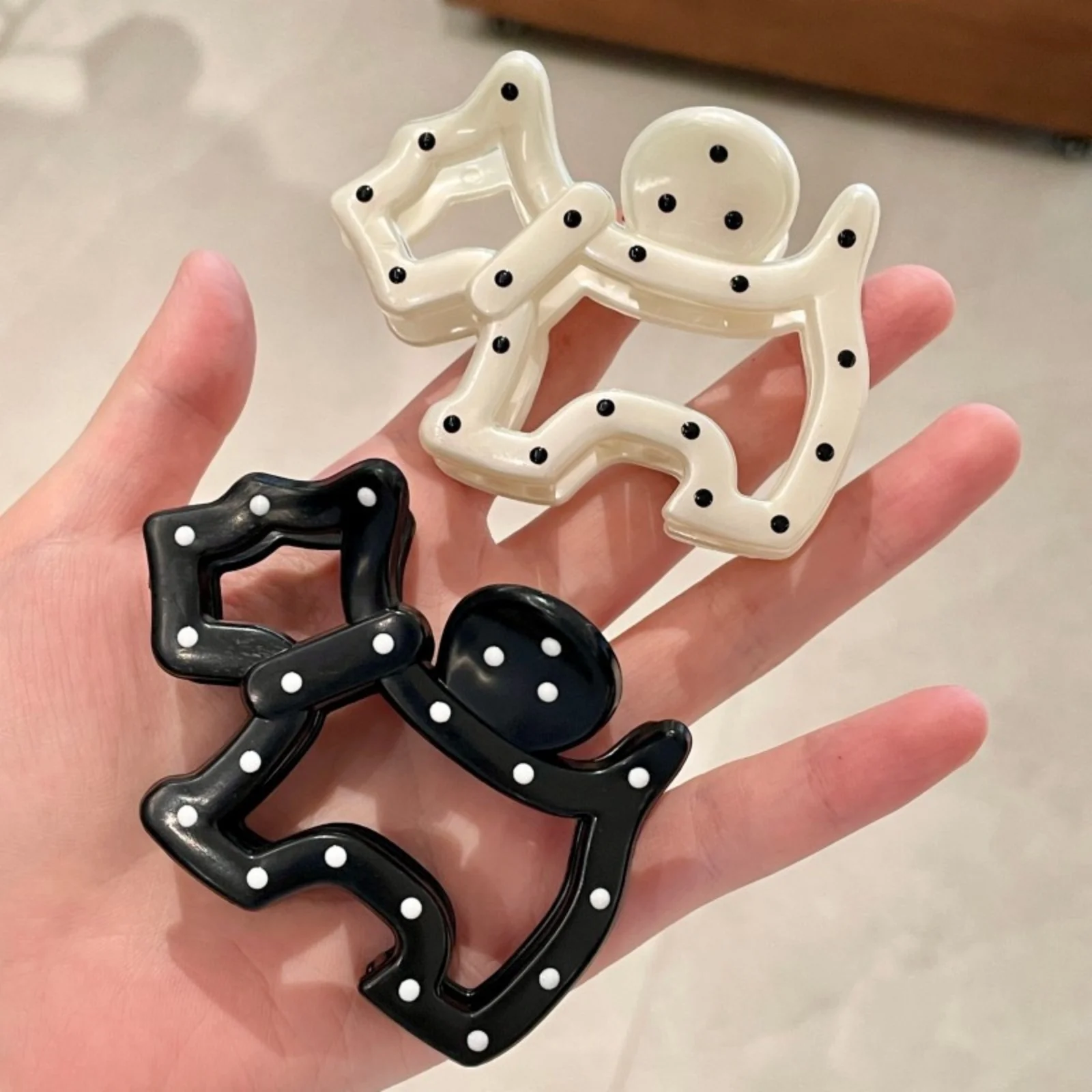 2 Pcs Fashion Dog Hair Clips, Black and White, Unique Geometric Design, Perfect for Securing Hair Stylishly
