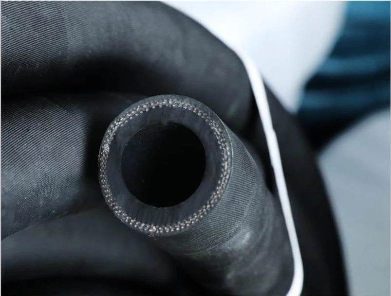 

Износостойкая и устойчивая к высокому давлению резиновая пескоструйная труба