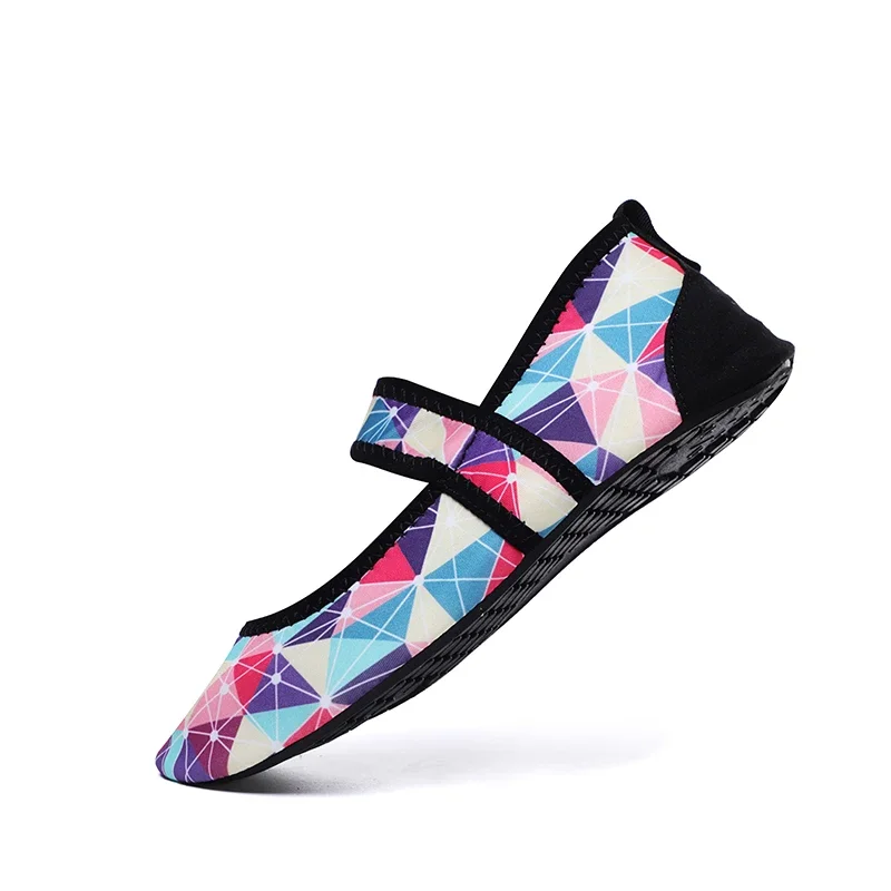 Water Shoes Diving Socks Aqua Shoes Diving Shoes Women Water Skin Shoes Aqua Diving Socks Swimming Pool Sneakers Fishing Aqua Water Shoes Diving Wading Barefoot Beach