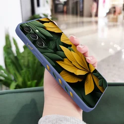 Elegant Carve A Leaf Phone Case - Stylish Protective Cover for Galaxy S22 (Light Blue)