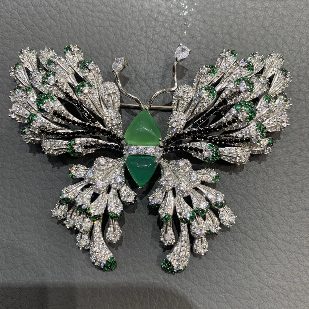 

Женская Брошь-бабочка из серебра 925 пробы с кубическим цирконием