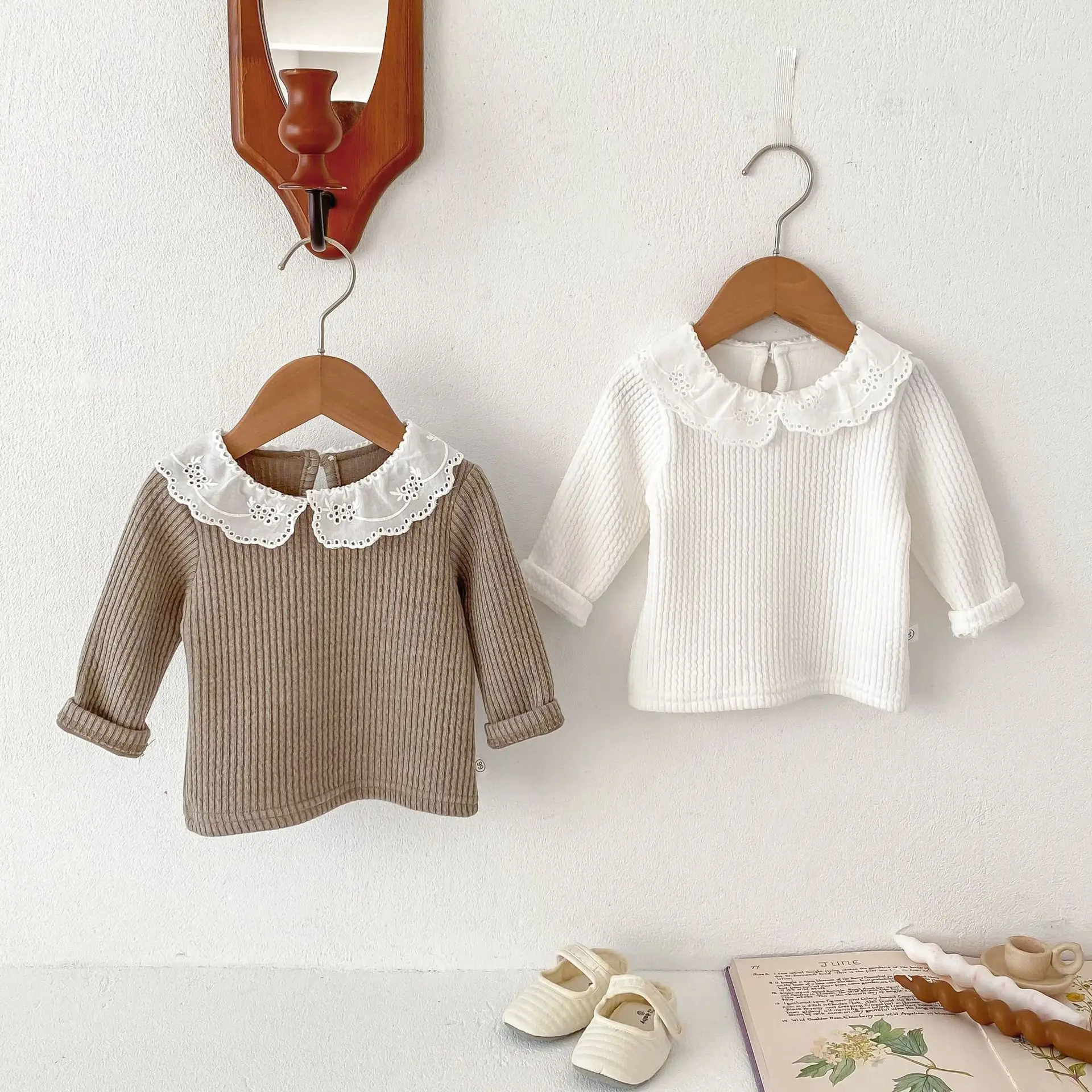 

Spring Autumn Baby Girls Lace Collar Bottoming Shirt Solid Color Cotton Ribbed Long Sleeve Tops 0-2Y Infant Girls Casual Tops
