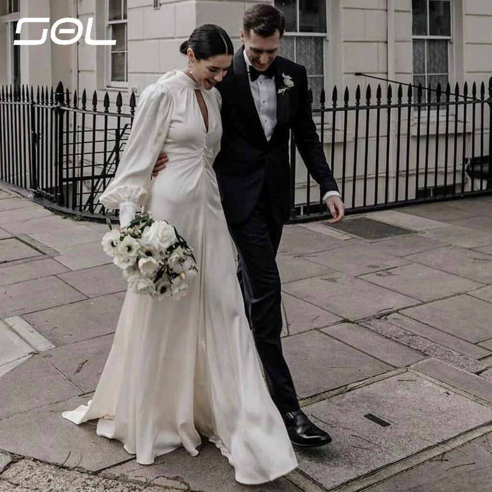 Женское свадебное платье с открытой спиной