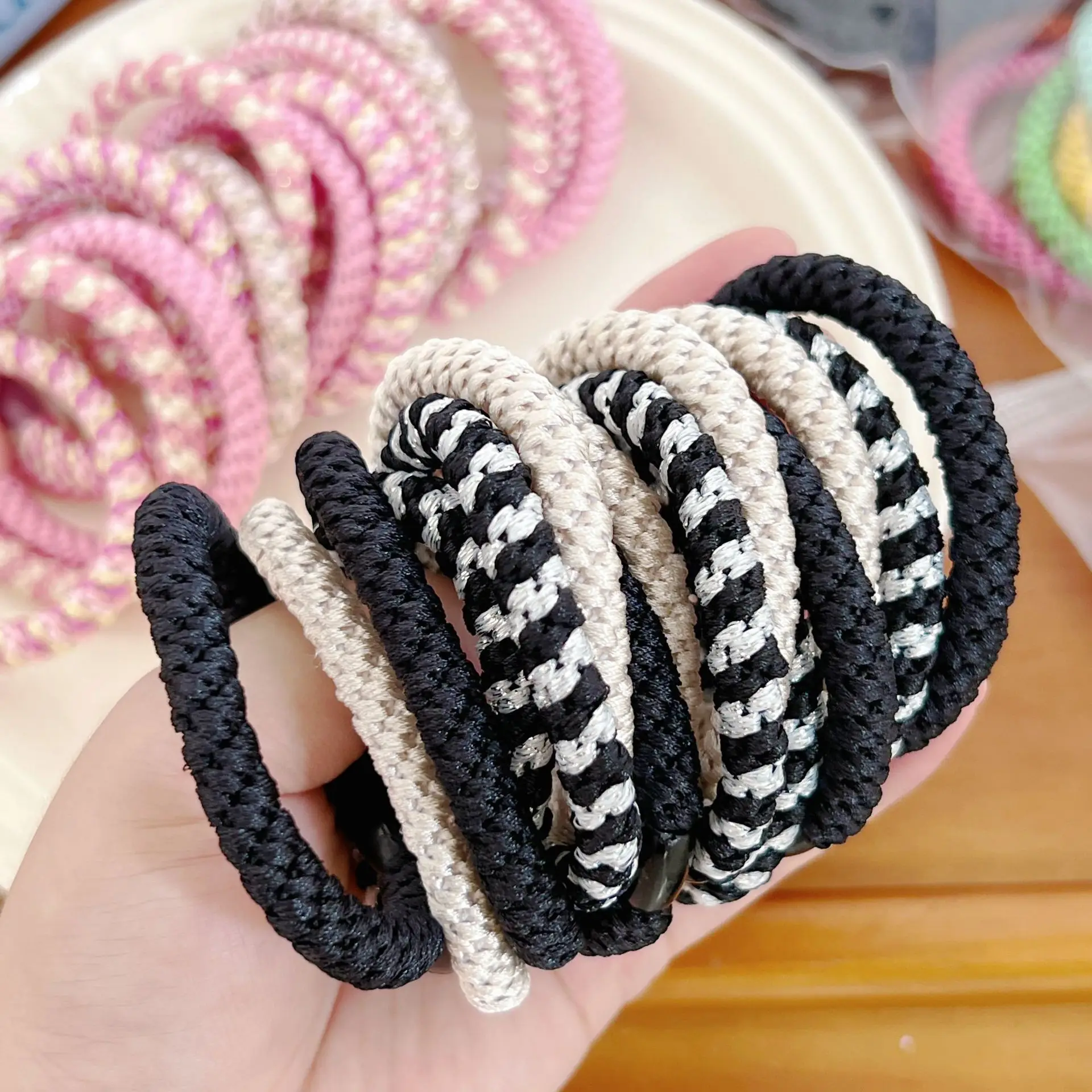 15 Stück Nylon-Haargummis, Schonende Dehnbare Haarbänder für Mädchen und Frauen, Starker Ganztägiger Halt, Pferdeschwanzhalter, Haaraccessoires – Detail 3