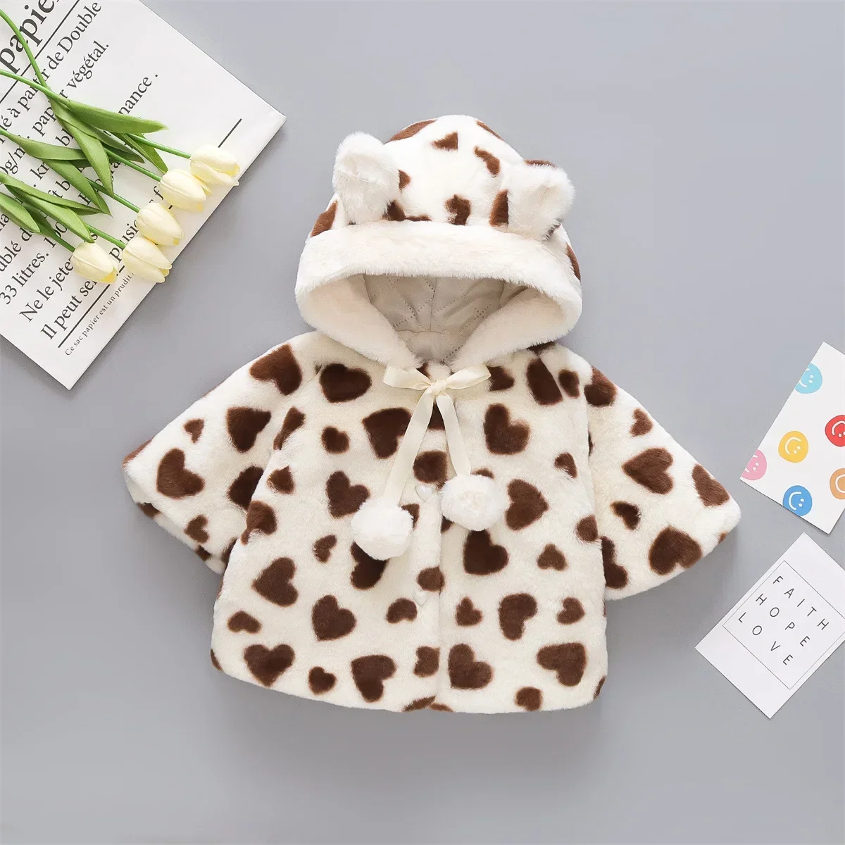 (Girls 0-3 Years Old) Winter Girls' Sweater Full Print Love 3/4 Sleeve Button Clip Cotton Hooded Rabbit Ear Cape Thickened Coat