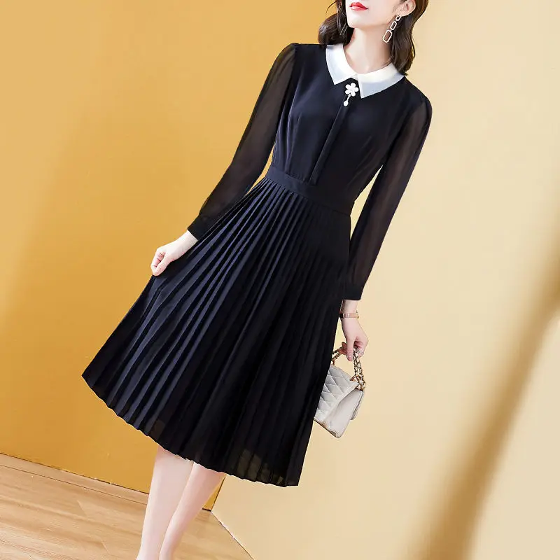 

Autumn 2023 New Women's Peter Pan Collar Dress Large Swing Spring European Station Pleated Skirt Long Sleeve Dresses