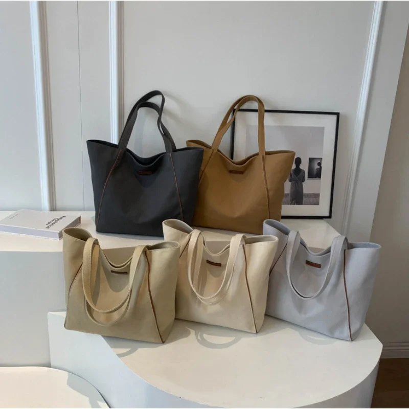 Leisure Solid Tote Bag High Quality Large Capacity Fashionable Shoulder Bag Minimalist Student Commuting Zipper Canvas Handbag