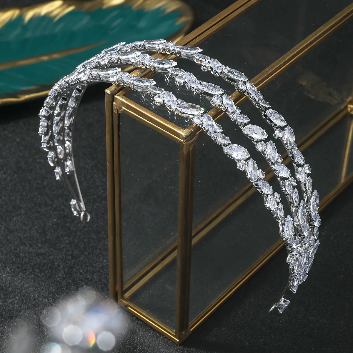 YCDZSWWL 3 Layers Shiny Women Headpieces Bridal Headwear Rhinestone Crown Hair Accessories for Wedding