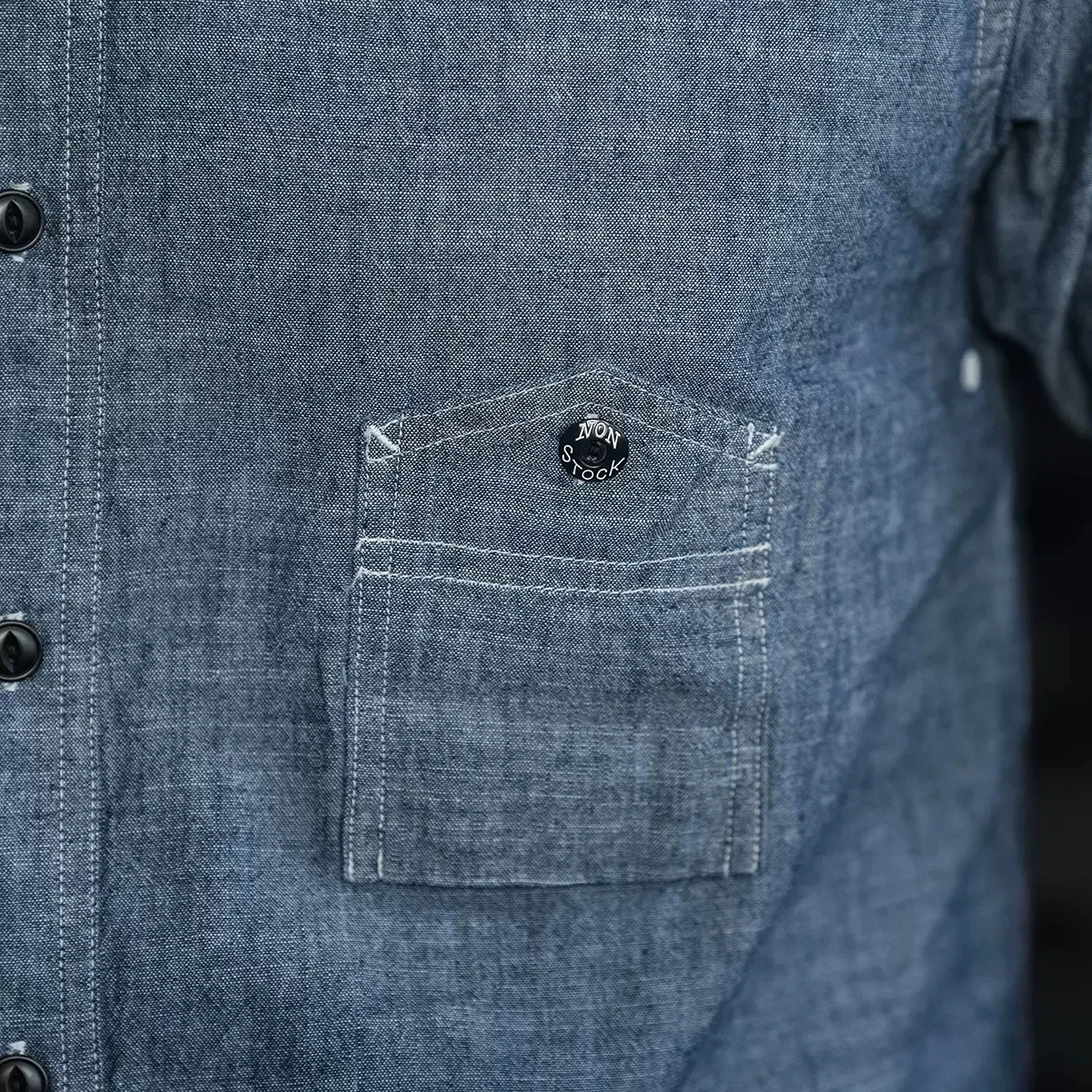 Non Stock Cigarette Pocket Chambray Shirt WWII Simplified Version Mens Short-Sleeve Work Shirt 3
