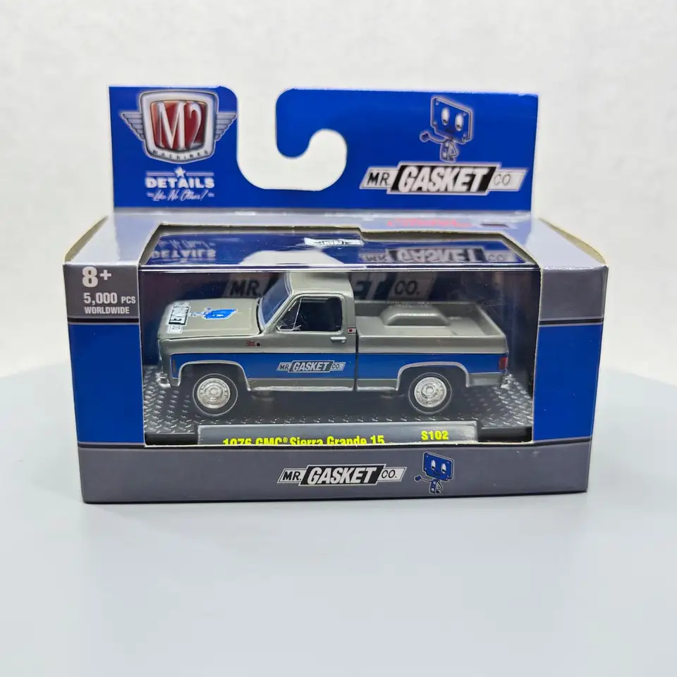 M2 マシン 1/64 1976 GMC シエラグランデ 15 ピックダイキャスト合金車