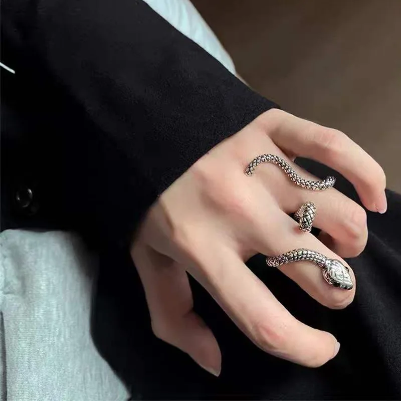 

New 2023 Vintage Snake Personality Ring Unisex Wrapped Ring Banquet Jewelry Accessories Gift