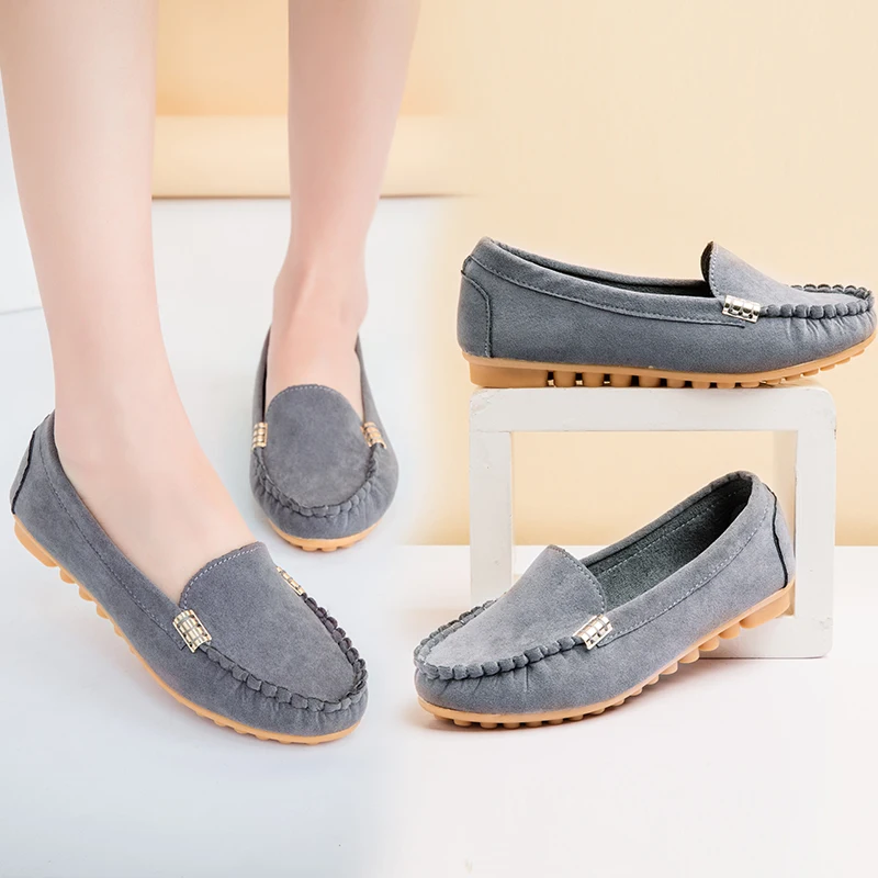 2026 New Women's Comfortable Suede Loafers Non-Slip Rubber Sole Moccasin Flats