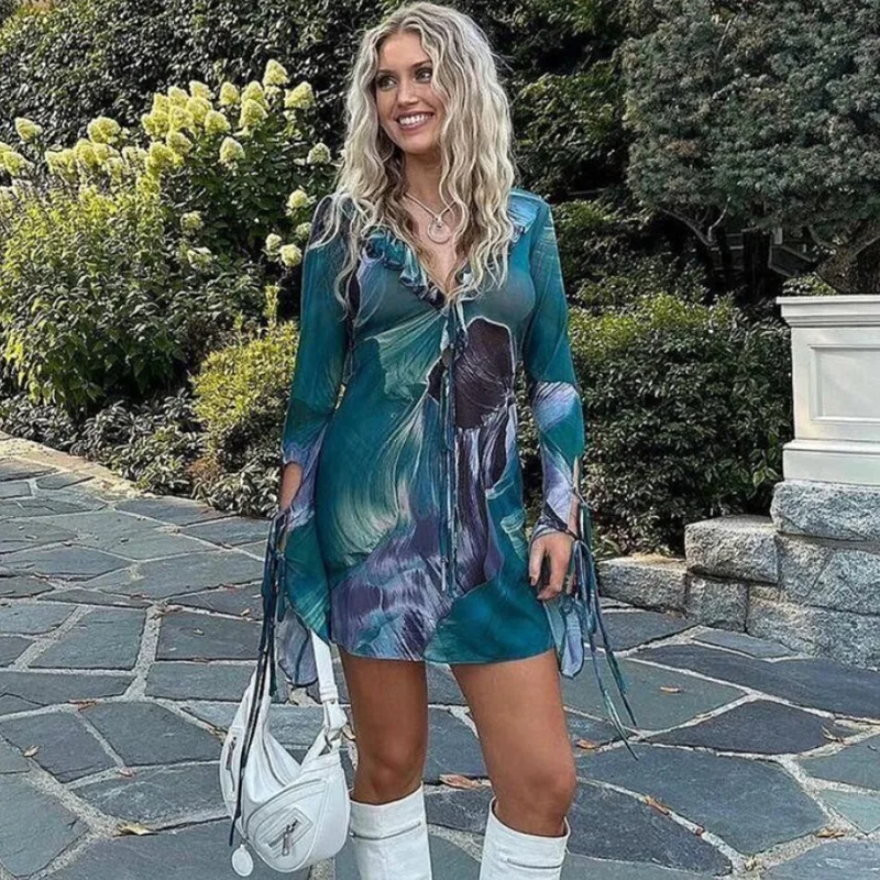 

SKMY Sexy V-neck Long Sleeve Dress Casual Print Open Backpack Hip Skirt 2023 Autumn/Winter New Women's Wear