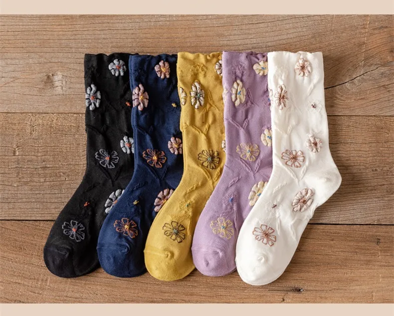 1 paar Baumwolle Elegante Harajuku Retro Frau Floral Jacquard Socken Vintage Neuheit Ethnische Casual Mädchen Klassische sox Herbst Winter – Detail 18