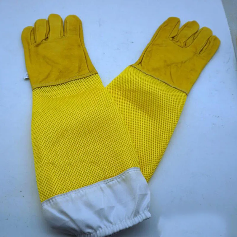 Beekeeper Gloves A Pair of Protective Beekeeping Gloves Net Goatskin Bee Keeping Vented Long Protective Sleeves Beekeeping Equipment And Tools