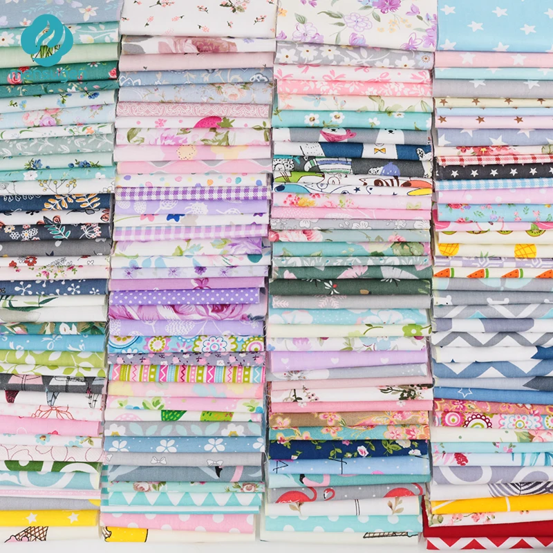 Versatile Printed Cotton Fabric for DIY Crafts and Quilting