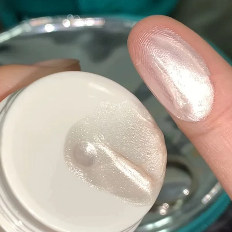Radiant Diamond Glow Highlighting Liquid Shimmer