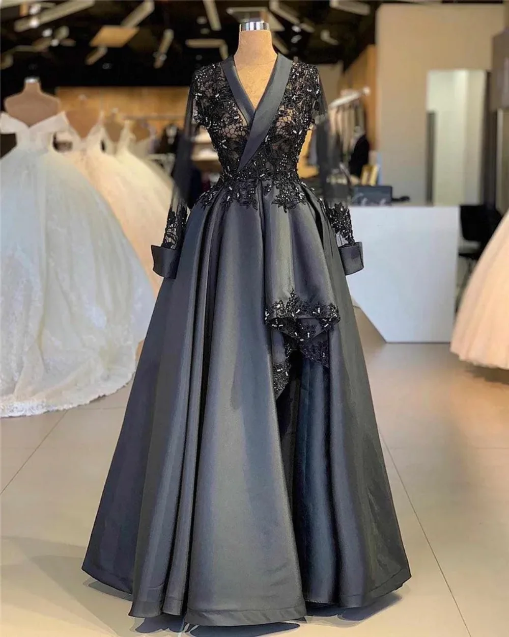 Xu Ni Yisheng Custom Black Formal Evening Dress V-Neck Long Sleeves   A-Line Lace Appliques Floor-Length Party Dress Bridal Gown