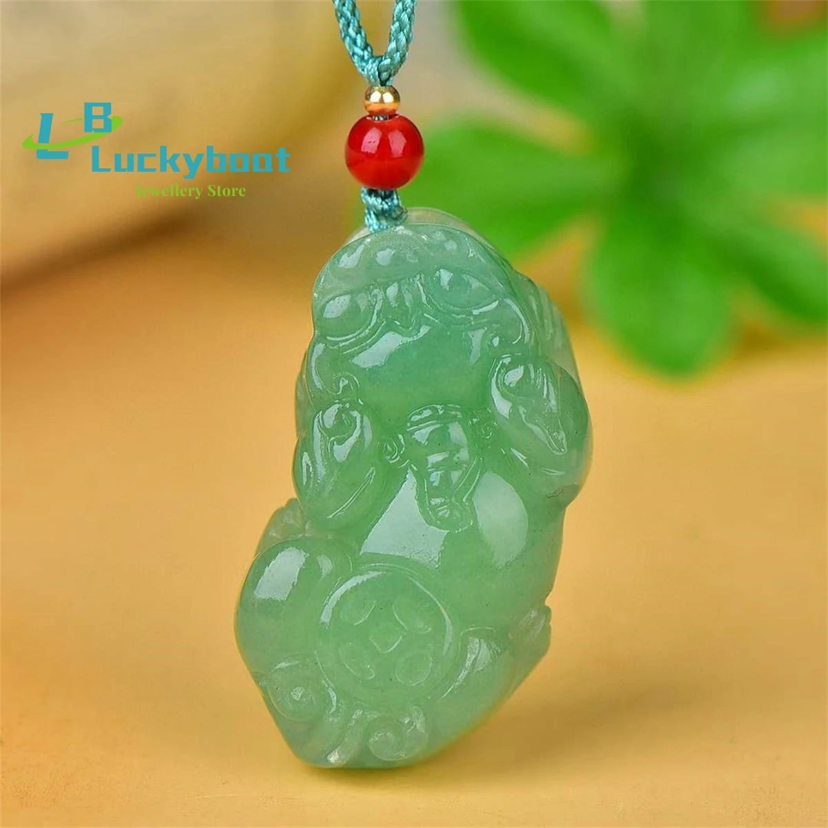 

Естественный нефрит Dongling отвечает требованиям кулон Pixiu-простой индивидуальный изысканный модный и универсальный для мужчин и женщин