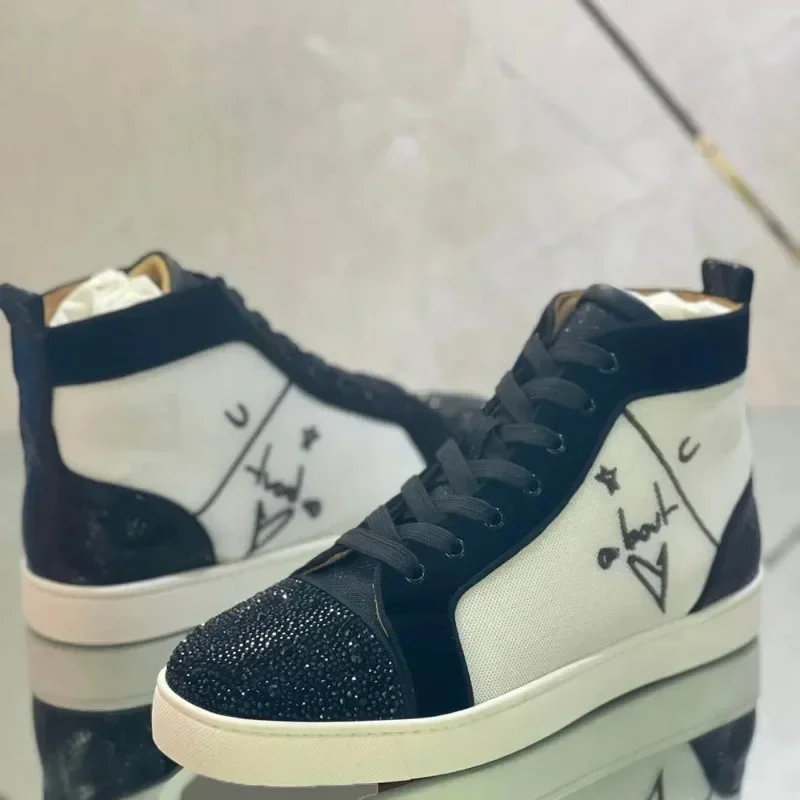 High Top Red Bottom Shoes for Men Luxury Trainers Driving Spiked Shoes Bar Rivets Crystal Toecap White Graffiti Genuine Leather