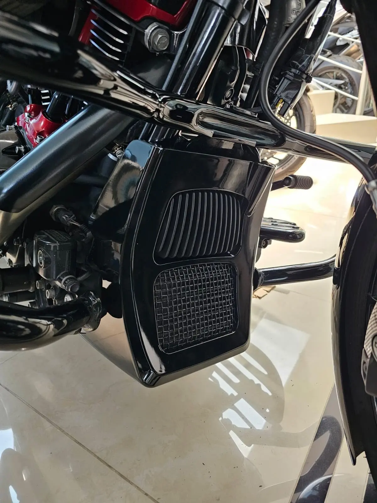 For Harley Road King Electra Street Glide FLHR FLTRX 17-Glossy Black Motorcycle Fairing Front Spoilers Radiator Chin Cover