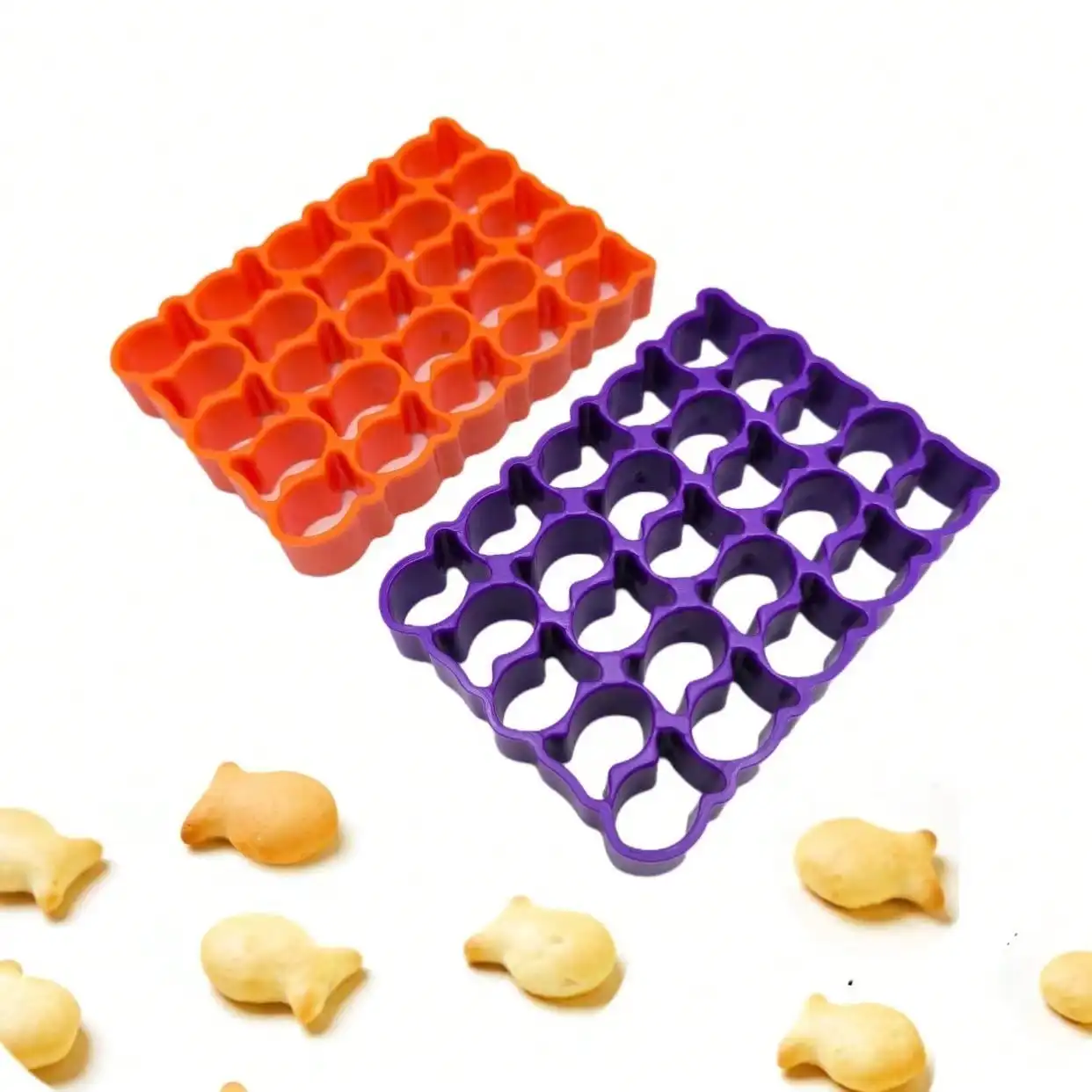 Mini Baking Fondant Gold Fish Cutter Molds Gold Fish Cracker Cutter Reusable Fish-Shaped Maker Treats Baking Mold for Biscuits Cookie Cutter Baking Mold Cookie Mould Fondant Cutter Baking Decorating Tools