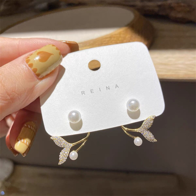 Korean Light Luxury Imitation Pearl Flower Stud Earrings For Women Fashion Crystal Elegant Jewelry Party Gifts 2022