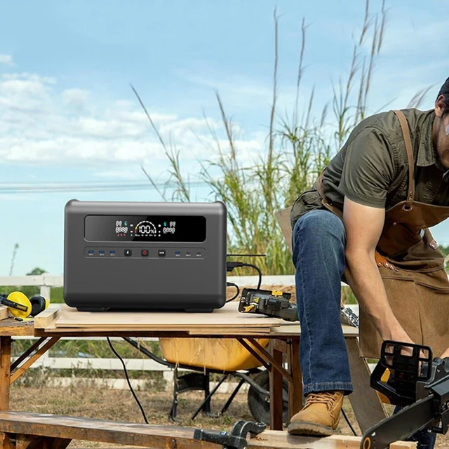 2400W Solar Power Generator Large Capacity Portable Power Station 5