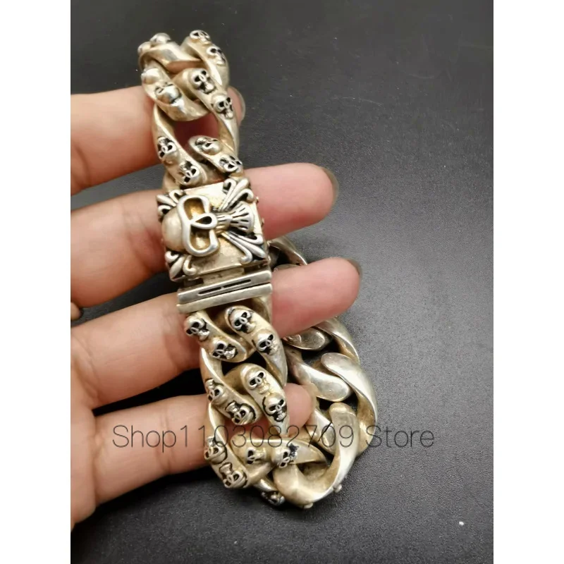 

Old hidden silver bracelet to ward off evil luck skull bracelet male bracelet string female life transport silver bracelet