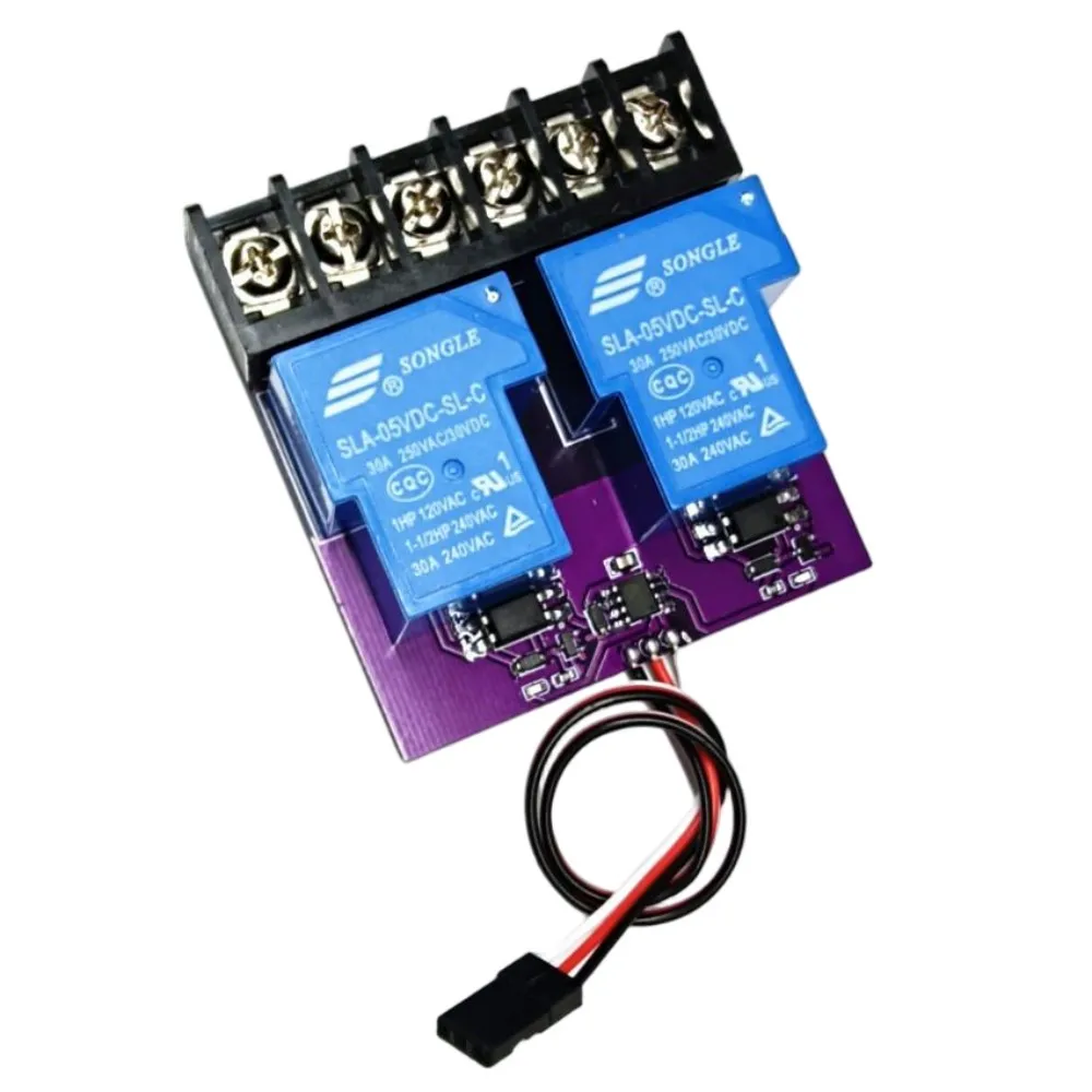 Gros plan sur le connecteur servo du relais PWM RC 1 canal 10A 250VAC, interrupteur électronique pour modèle réduit