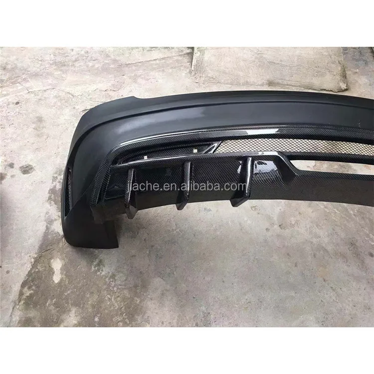 Рисунок 4 - Задний спойлер из углеродного волокна FRP