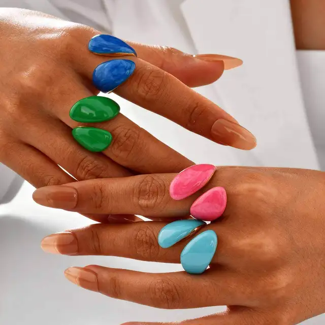Bagues empilables torsadées ouvertes pour femmes, bague statement audacieuse géométrique bleue en émail croisé, résistante à l'eau