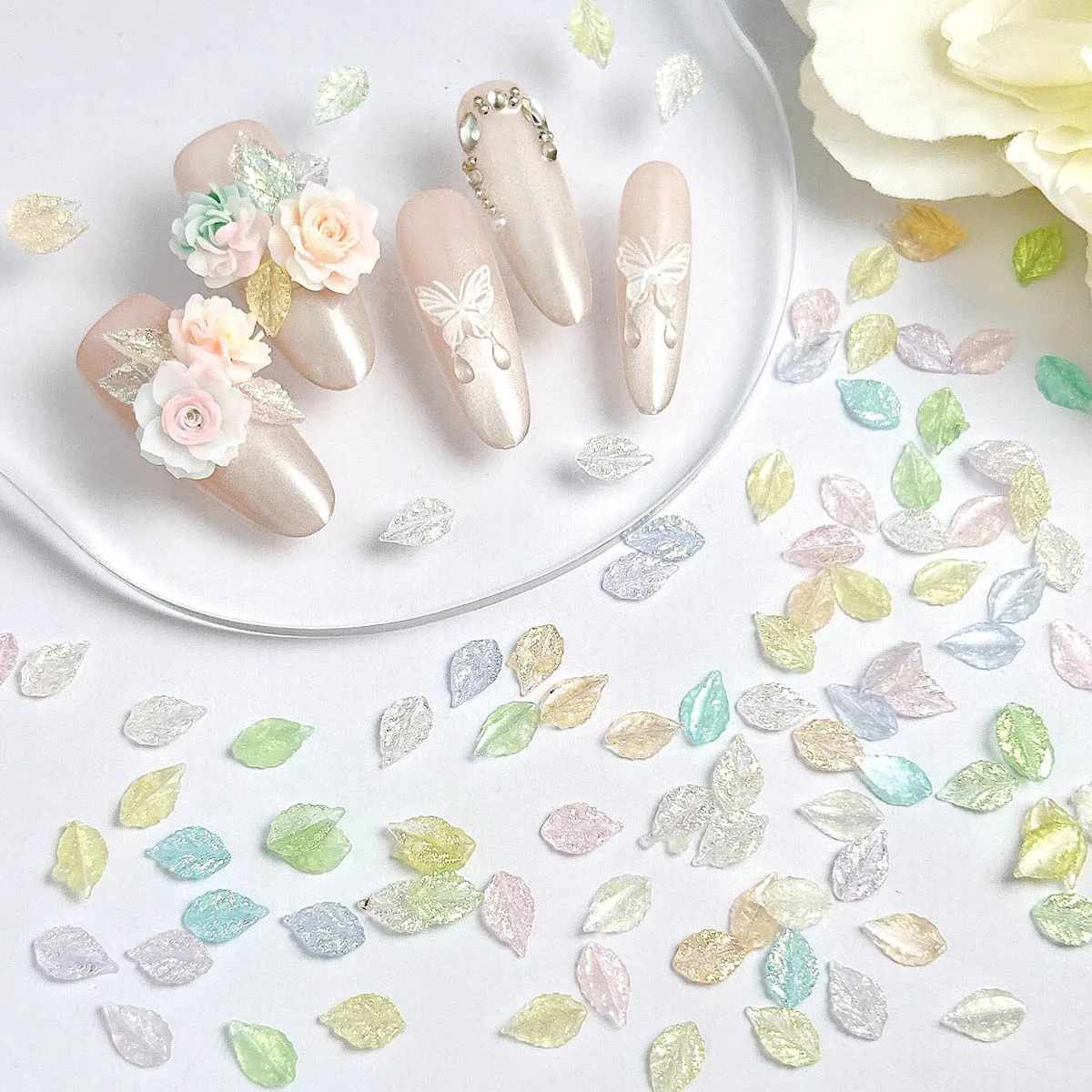 50개 단색 반투명 잎 모양 레진 네일 참 3D 창의적인 꿈같은 발광 잎 네일 아트 장식 DIY 네일 용품