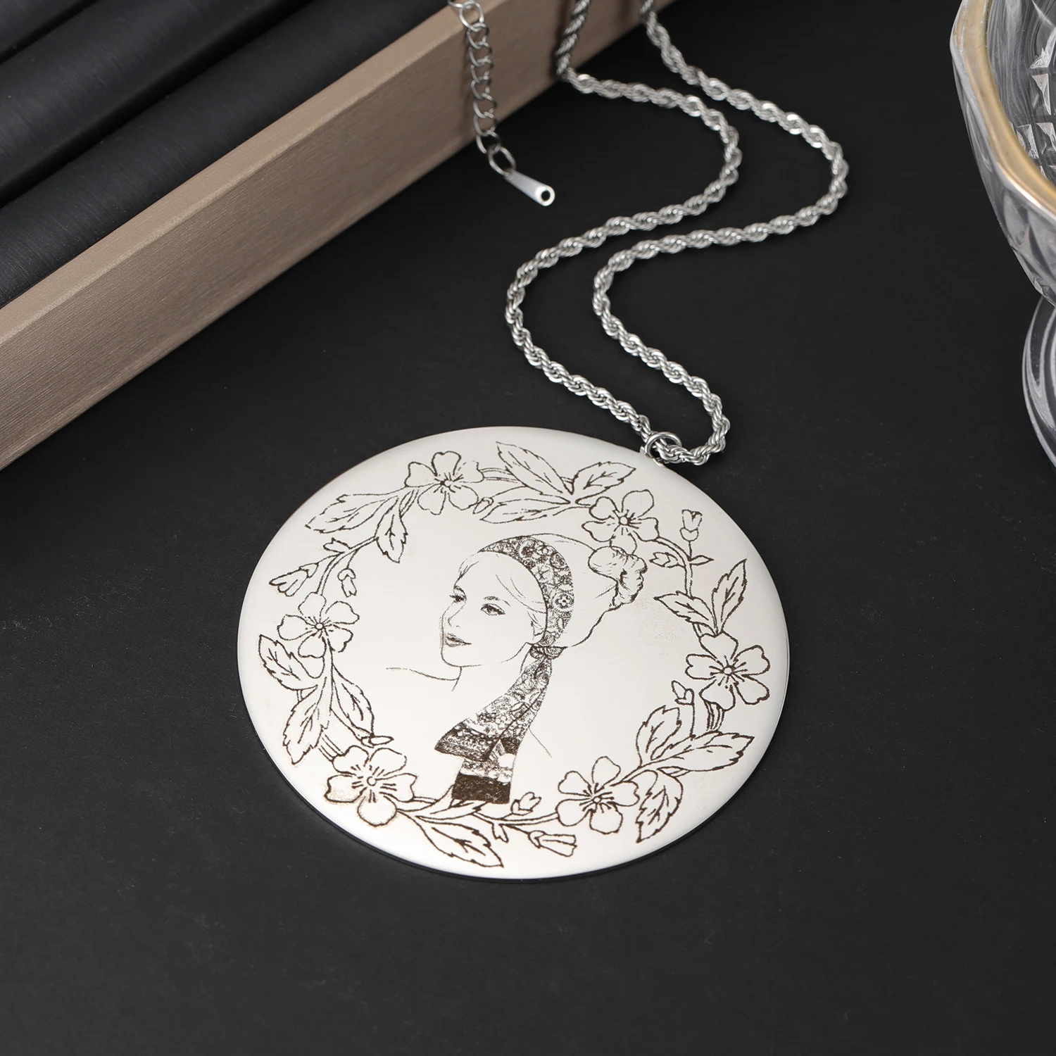 

Photo Custom Large Pendant Necklace Ornament Stainless Steel Car / Interior Decorations